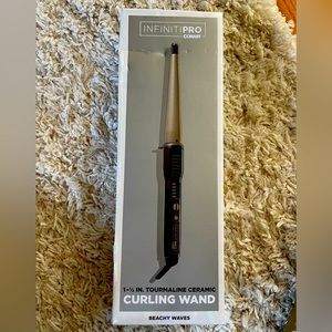 CONAIR 1 1/2 in curling wand